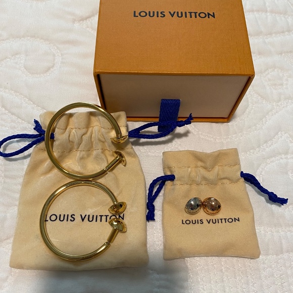 LOUIS VUITTON Hoop Earrings - Gold - Picture 8 of 10